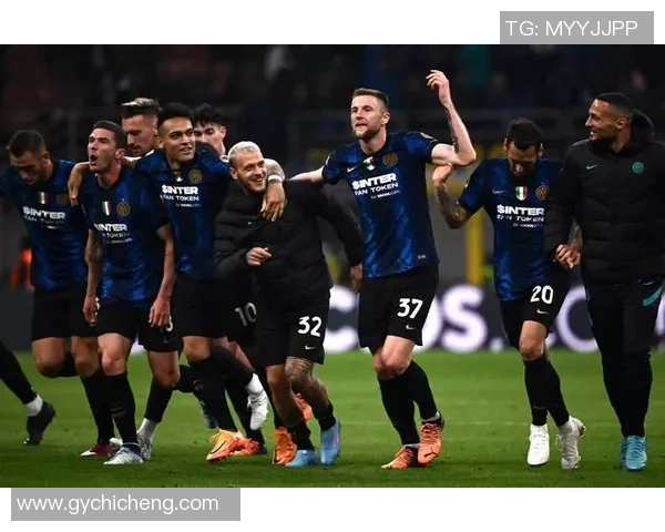 足总杯激战莱比锡与国米1比1平红牌事件引发全场热议与争议