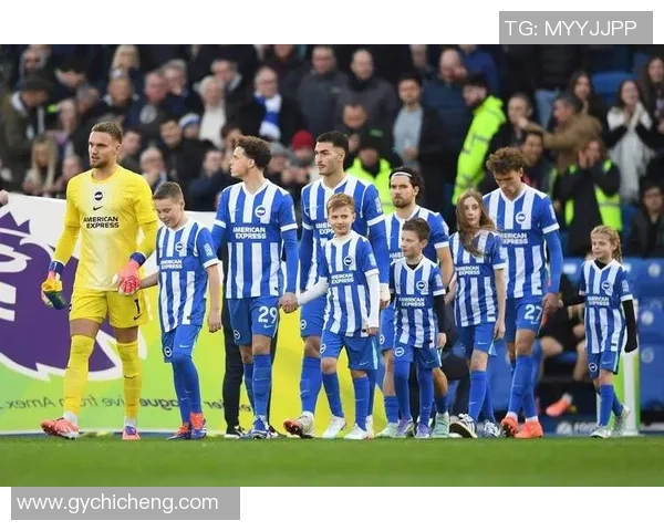 国王杯激战那不勒斯与热刺握手言和神扑瞬间点燃全场气氛