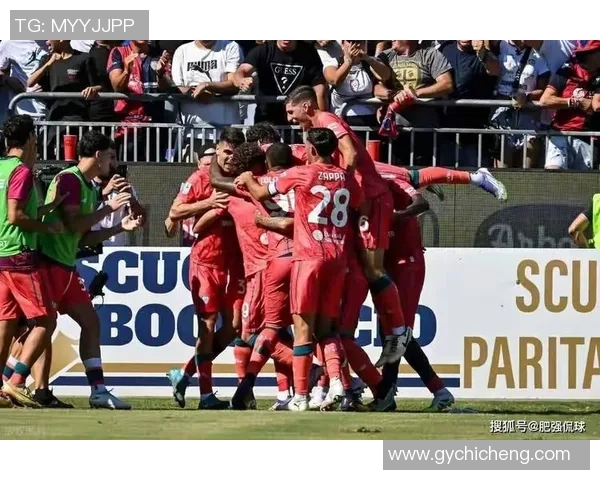 欧冠激战:国米逆转那不勒斯红牌争议引发全场热议