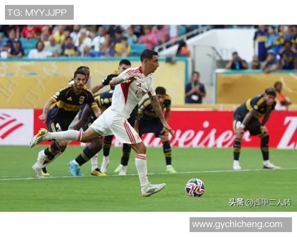 英超精彩对决巴黎圣日耳曼大胜本菲卡引发争议判罚热议