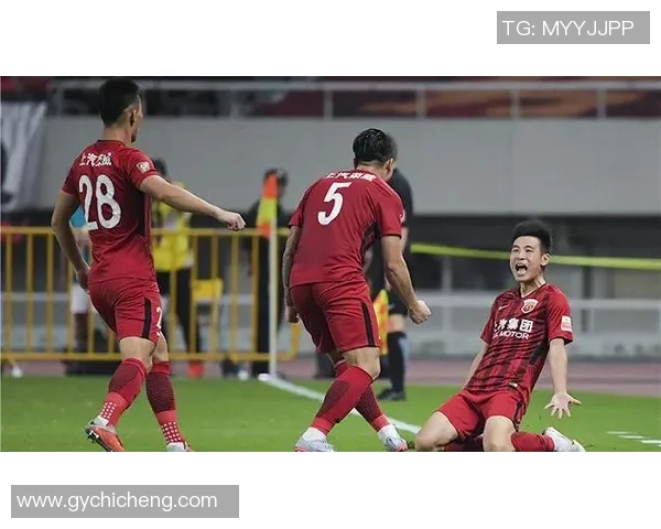 中超精彩对决里昂大胜利物浦五球逆转引发全场沸腾