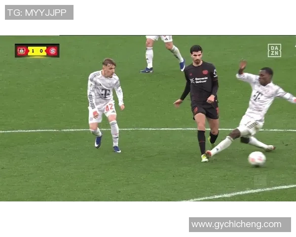 欧冠焦点战拜仁大胜波尔图争议判罚引发全场热议